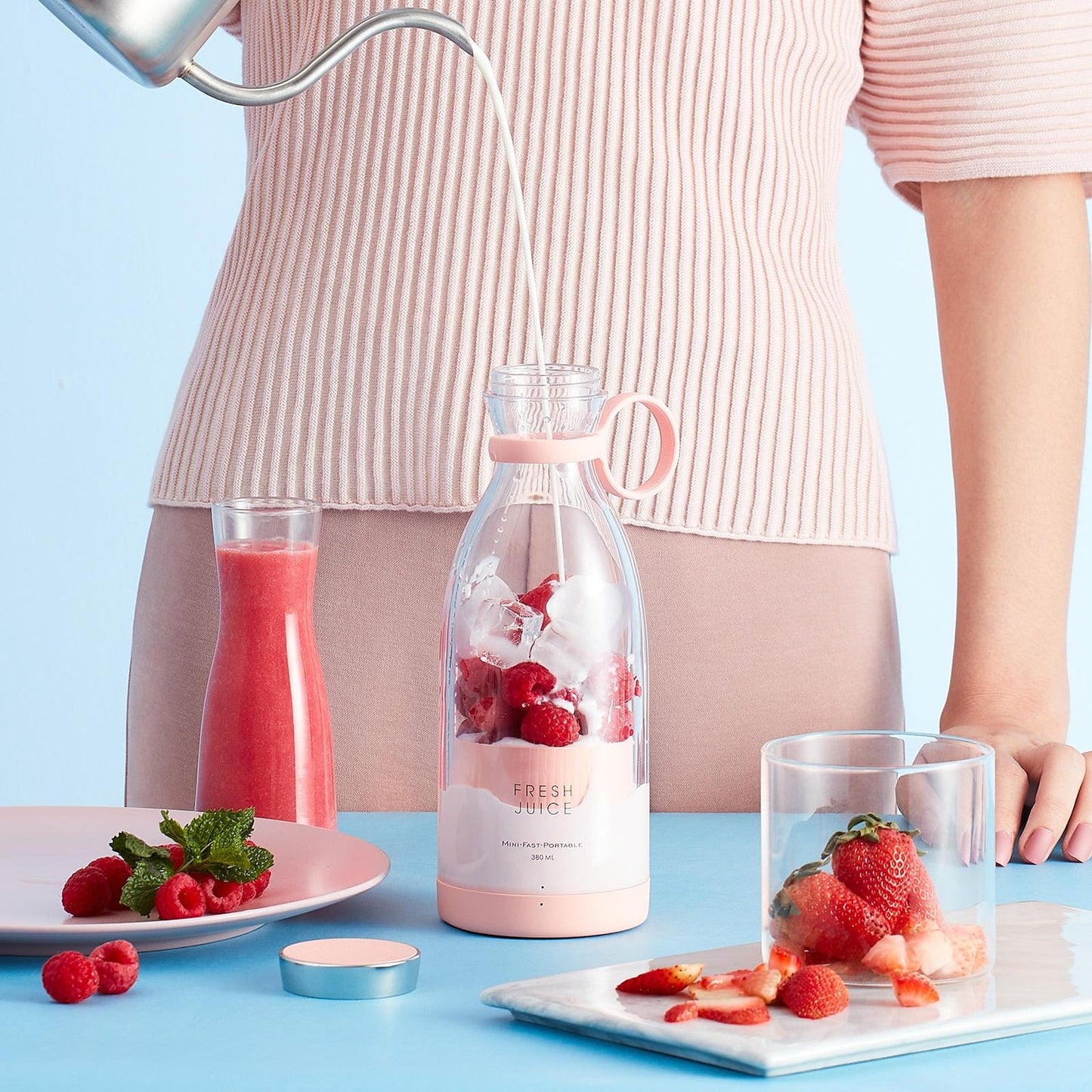 Portable Electric Blender Bottle – USB Rechargeable Smoothie Shaker On the Go